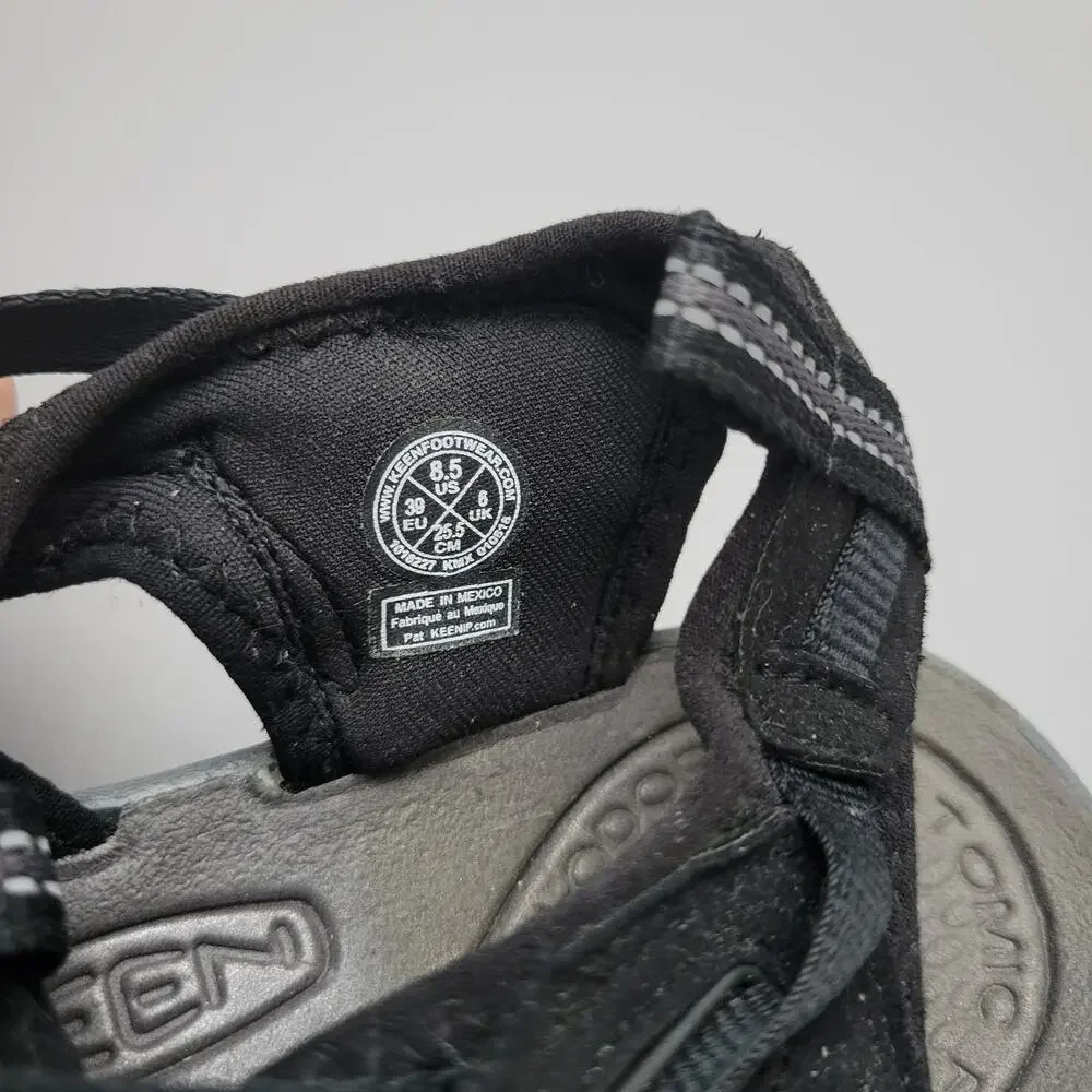 Keen Womens Whisper Sandals Black Size 8.5 Excellent
